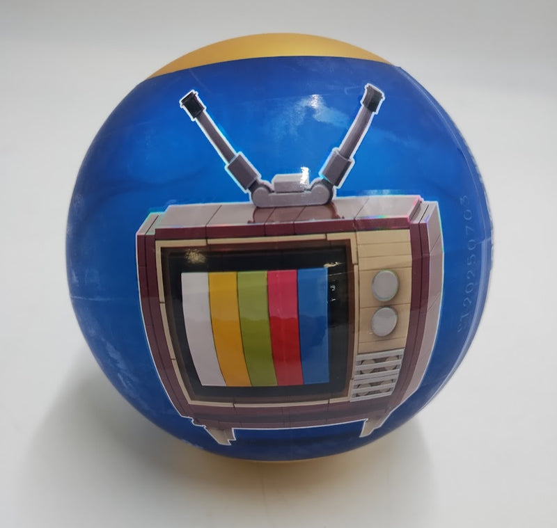 MAX Build More Retro Capsule RETRO TV 168 PIECES