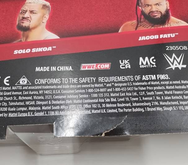 WWE Main Event Showdown LA Knight vs Logan Paul Action Figures Set SEE DETAILS