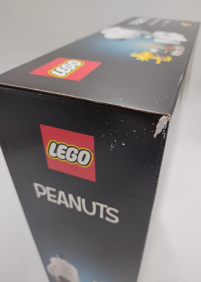 LEGO Ideas Peanuts: Snoopy's Doghouse Building Set 21368 SEE DETAILS - IN HAND!