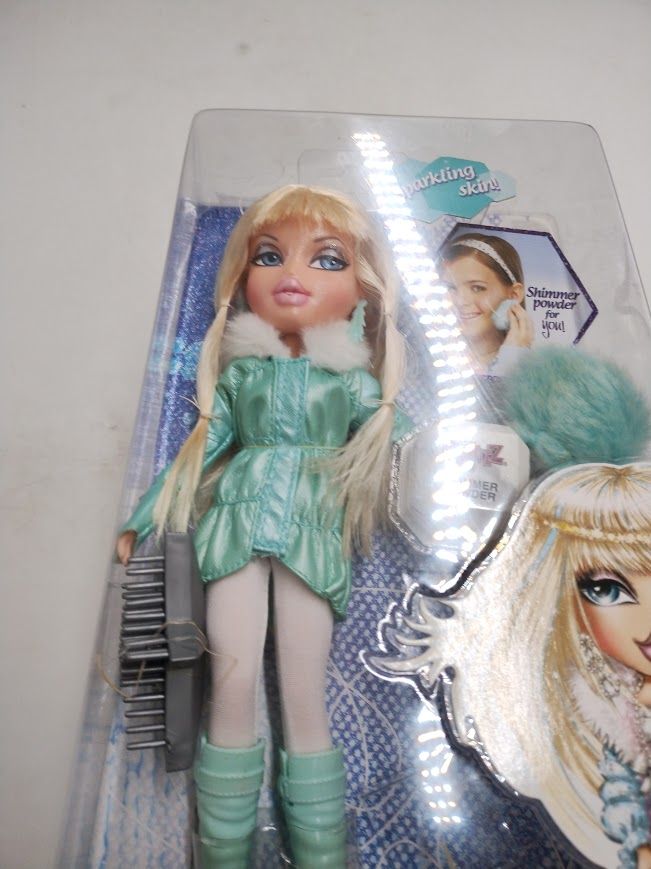 Bratz Platinum Shimmer Doll Cloe SEE DETAILS
