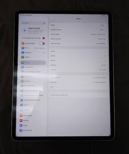 Apple iPad Air (M3) 13 inch Wi-Fi 128GB - Space Gray -PRE-OWNED SEE DETAILS