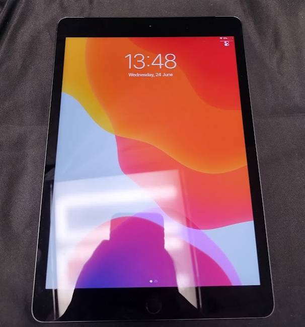 Apple Ipad (7th Gen) 32 GB - Space Gray **OPEN BOX**