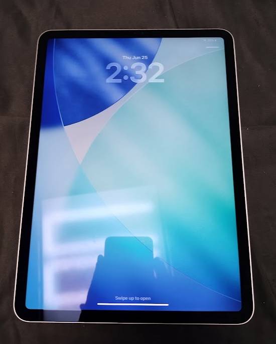 Apple Ipad Pro (11-Inch, Wi-Fi, 64GB) - Silver **PRE OWNED**
