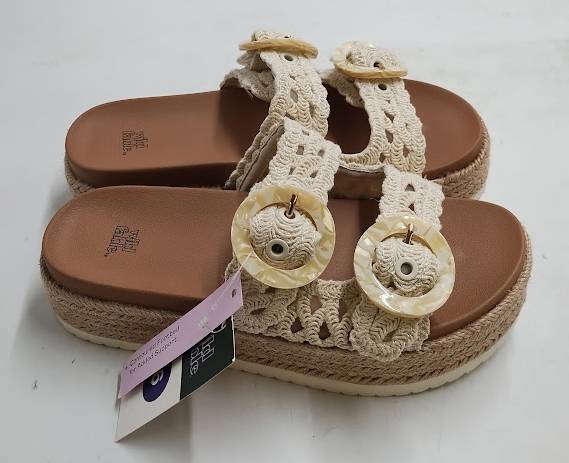 Women's Yael Sandals - Wild Fable Cream 6 NO BOX
