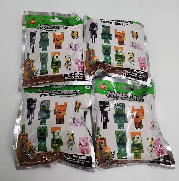 LOT OF 4 !! Monogram International EC 4 Bag Clip Minecraft S3 Figure