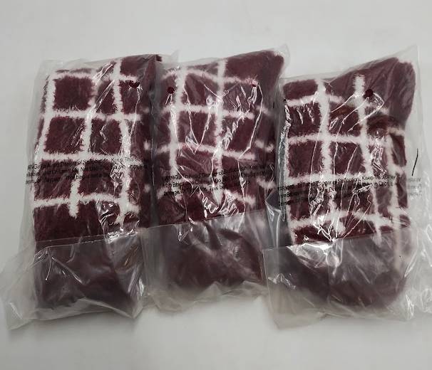 LOT OF 3 Women's Socks - Auden Berry 4-10
