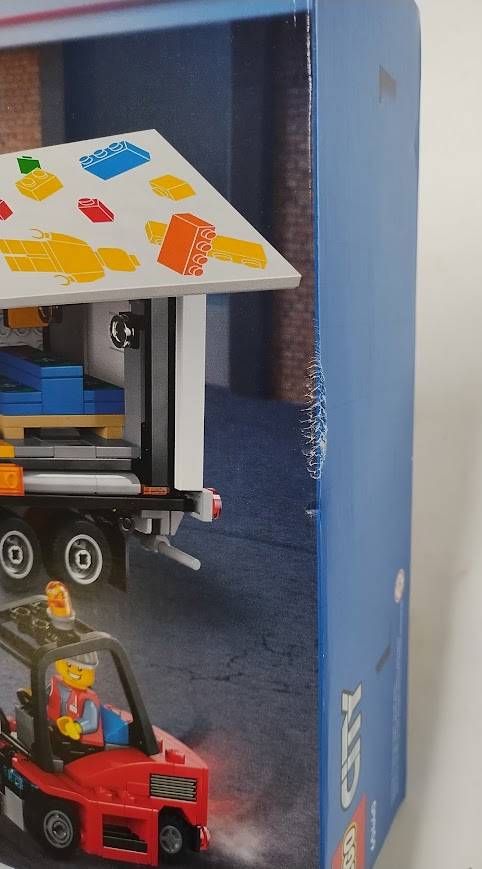 Lego City Yellow Delivery Truck Playset 60440 SEE DETAILS