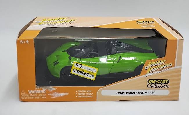 Johnny Lightning Pagani Huayra Roadster - 1:24 Scale SEE DETAILS