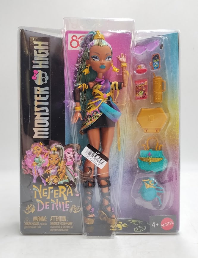 Monster High Nefera De Nile Doll with Pet Scarab Lavish SEE DETAILS
