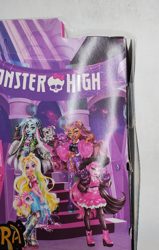 Monster High Nefera De Nile Doll with Pet Scarab Lavish SEE DETAILS
