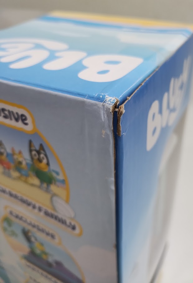 Bluey's Ultimate Beach Cabin Playset SEE DETAILS (LOCAL PICKUP ONLY)