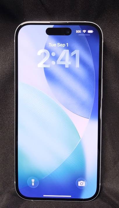 Apple iPhone 15 (128GB) - WHITE - RESELLER FLEX - SEE DETAILS