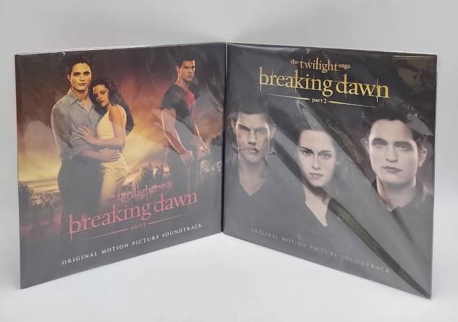 LOT OF 2 !! The Twilight Saga: Breaking Dawn - Part 1 & Part 2 **SEE DETAILS**