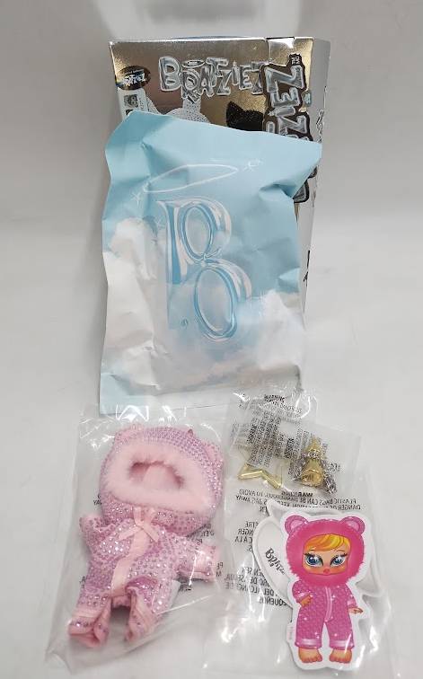 Bratz Bratziez Bling Series Fashion Doll  - ANGEL CLOE