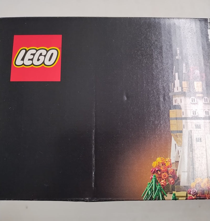 LEGO Architecture Neuschwanstein Castle 21063 *SEE DETAILS* (LOCAL PICKUP ONLY)