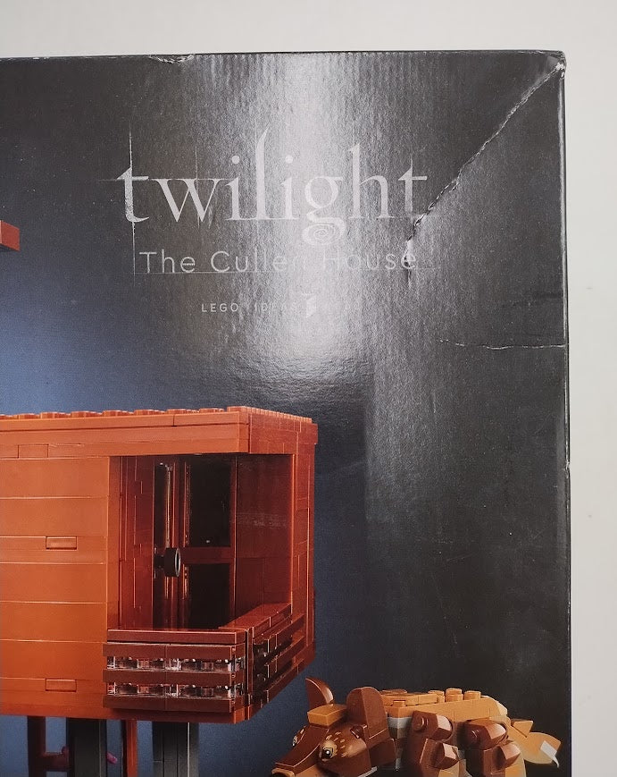 LEGO Ideas Twilight The Cullen House Ages 18+ 21354 SEE DETAILS (LOCAL PICKUP ONLY)
