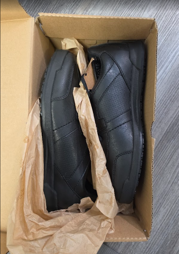 Shoes For Crews Men's Freestyle II Slip Resistant Work Shoe 7.5 Medium