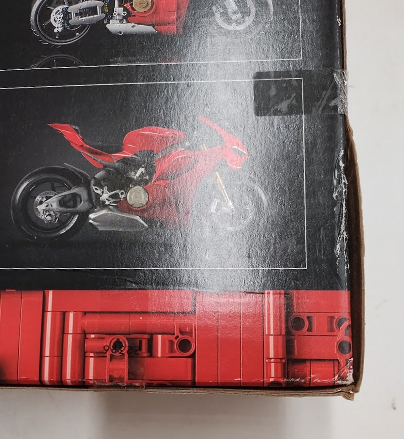 LEGO Technic Ducati Panigale V4 S Motorcycle Model Set 42202 SEE DETAILS (LOCAL PICKUP ONLY)