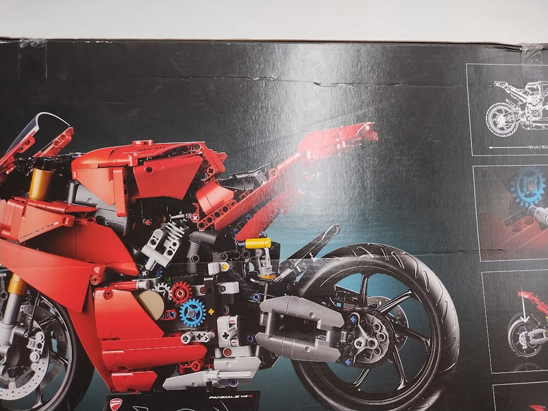 LEGO Technic Ducati Panigale V4 S Motorcycle Model Set 42202 SEE DETAILS (LOCAL PICKUP ONLY)