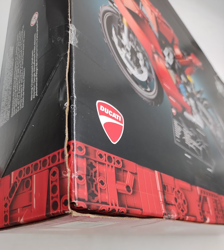 LEGO Technic Ducati Panigale V4 S Motorcycle Model Set 42202 SEE DETAILS (LOCAL PICKUP ONLY)