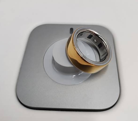Oura Ring 4 Gold - Size 7 **PRE OWNED**