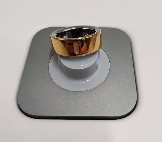 Oura Ring 4 Gold - Size 7 **PRE OWNED**