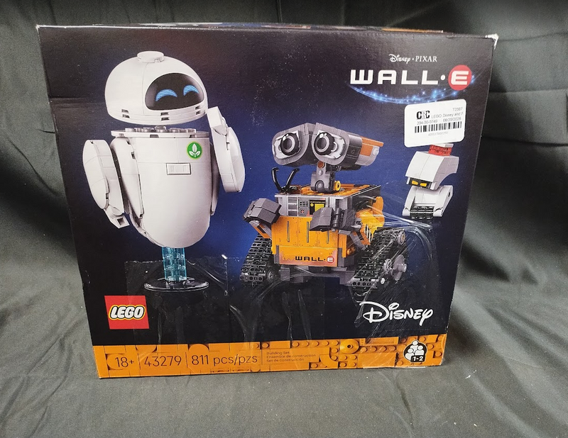 LEGO Disney and Pixar WALL-E and EVE 43279 SEE DETAILS