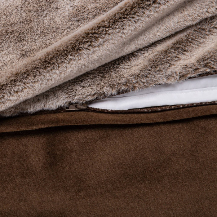 55" x 80" 15lbs Faux Fur Weighted Blanket with Removable Cover Brown - Threshold& (LOCAL PICKUP ONLY)