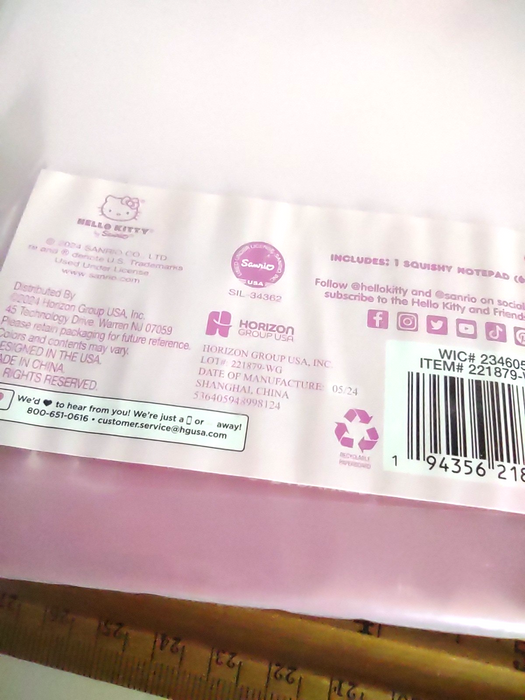 Sanrio 2024 Hello Kitty & Cinnamoroll Squishy Notepads *Sealed