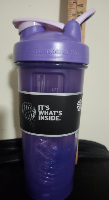 BLENDER BOTTLE CLASSIC 28 OUNCE - SPOUT GAURD, LEAK PROOF, PURPLE & DAILY SHIP (LOCAL PICKUP ONLY)