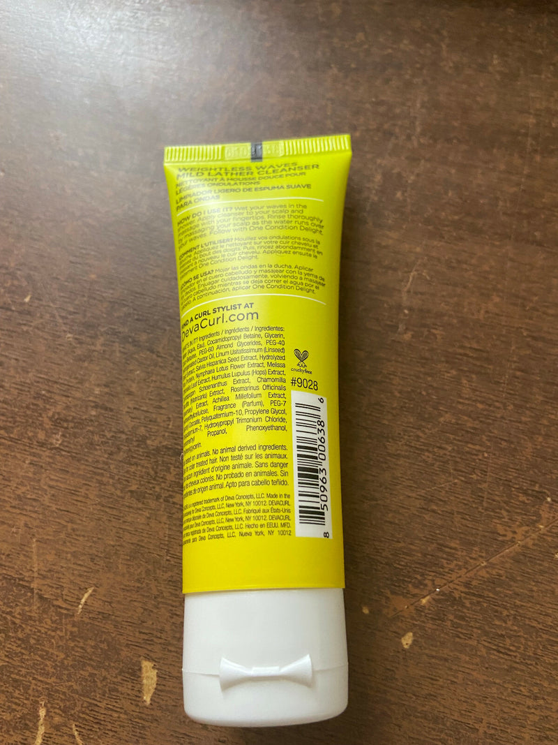 DevaCurl Low-Poo Delight Weightless Waves Mild Lather Cleanser 1.5 fl oz/44.3 mL