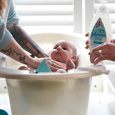 Johnsons Baby Cotton Touch Newborn Wash & Shampoo 13.6 Ounce (400ml)