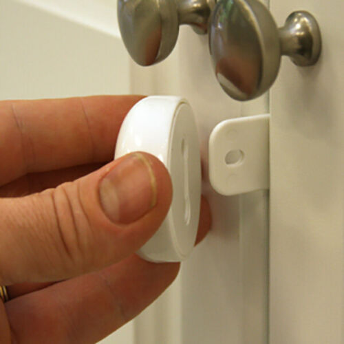 Qdos Adhesive Double Door Cabinet Lock - Easy One Handed Operation - Patented ZeroPinch Design - Only Fits Standard Framed Cabinets and Furniture - Baby Proofing Doesn't Have to be Ugly | White