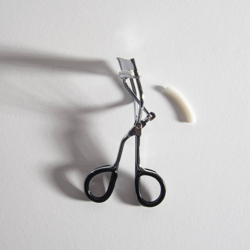 Trim Deluxe Eyelash Curler with 2 Replacement Pads