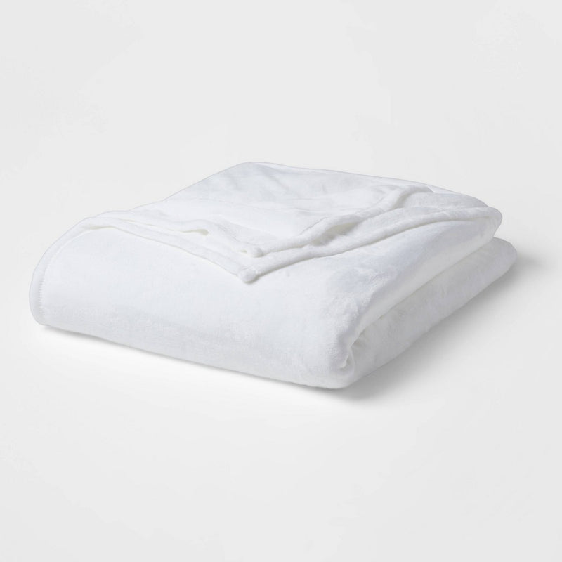 Twin/Twin XL Solid Plush Bed Blanket True White - Room Essentials