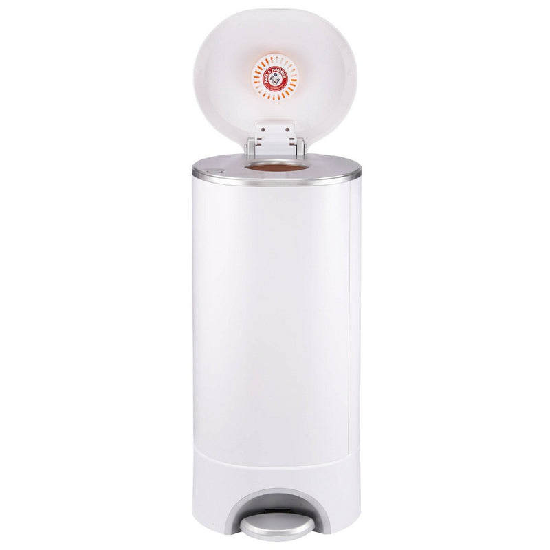Munchkin STEP Diaper Pail, Powered by Arm & Hammer