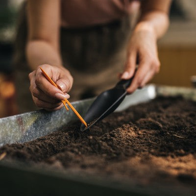 Fiskars 3" Seed Metal Hand Trowel