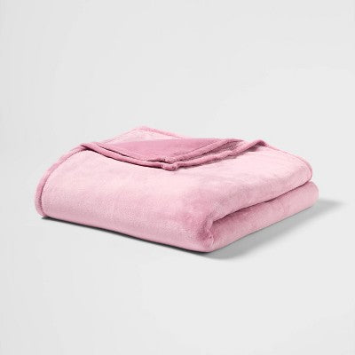Twin/Twin XL Plush Blanket Blush Pink - Room Essentials
