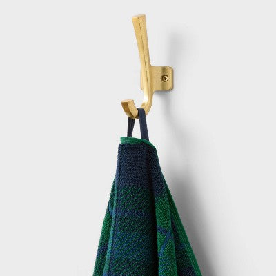 Winter Wonderland Plaid Christmas Bath Towel Blue/Green - Threshold