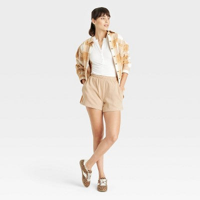 Women's Leisure Studio Mid-Thigh Fleece Shorts - Tan L