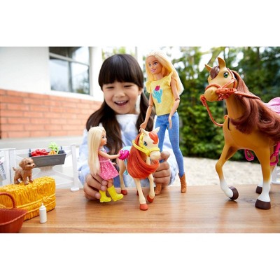 Barbie Hugs 'N' Horses Playset