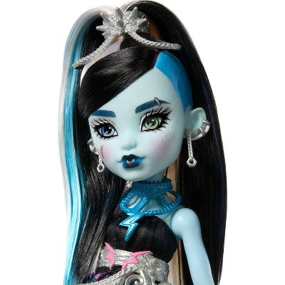 Monster High Scary Sweet Birthday Frankie Stein Doll in Party Dress with Balloon & Gift