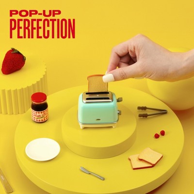 Mini Brands Magic Cook Kitchen Cup Cake Maker