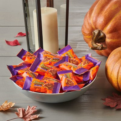 Reese's Peanut Butter Milk Chocolate Pumpkins Halloween Candy Jumbo Snack Size - 16.2oz