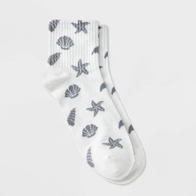 Women's Seashells Ribbed Ankle Socks - Ivory/Gray 4-10: Lightweight Recycled Polyester, Banded Cuff
