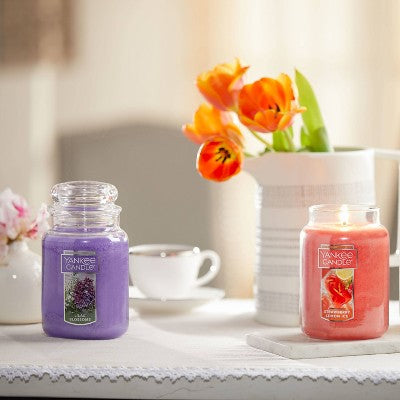 22oz Large Lilac Blossoms Jar Candle - Yankee Candle