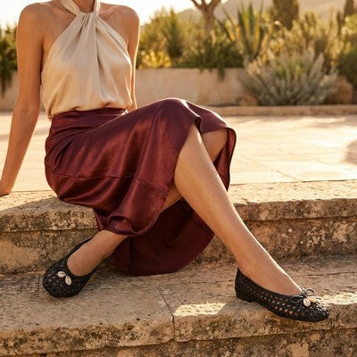 CUSHIONAIRE Witty Ballet Flats for Women, Black 9.5
