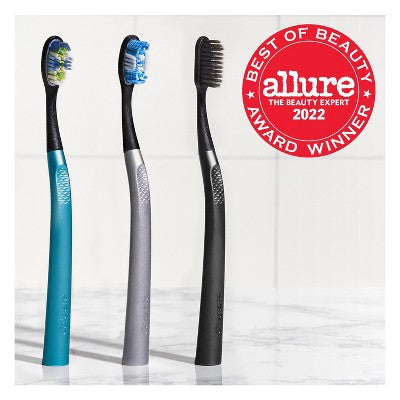 Colgate 360 Floss Tip Toothbrush with Metal Handle and 2 Replaceable Brush Heads - Trial Size - Blue