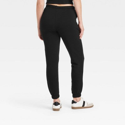Women's Leisure Studio MidRise Fleece Essential Joggers Black XS