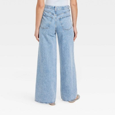 Women's Mid-Rise Super Wide Leg Jeans - Light Wash 16